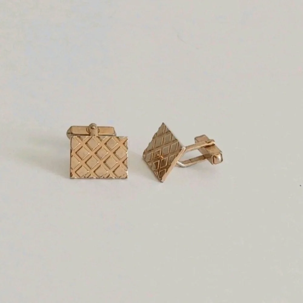 VTG Swank Gold Tone Rectangular Cufflinks Geometric Etched Grid Design MCM